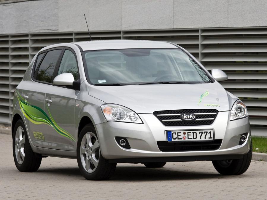  Kia cee&rsquo;d hybrid 2008 года  (фото 5 из 11)